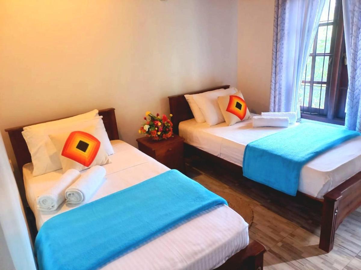 Dinu Lanka Resort Катунаяка Экстерьер фото