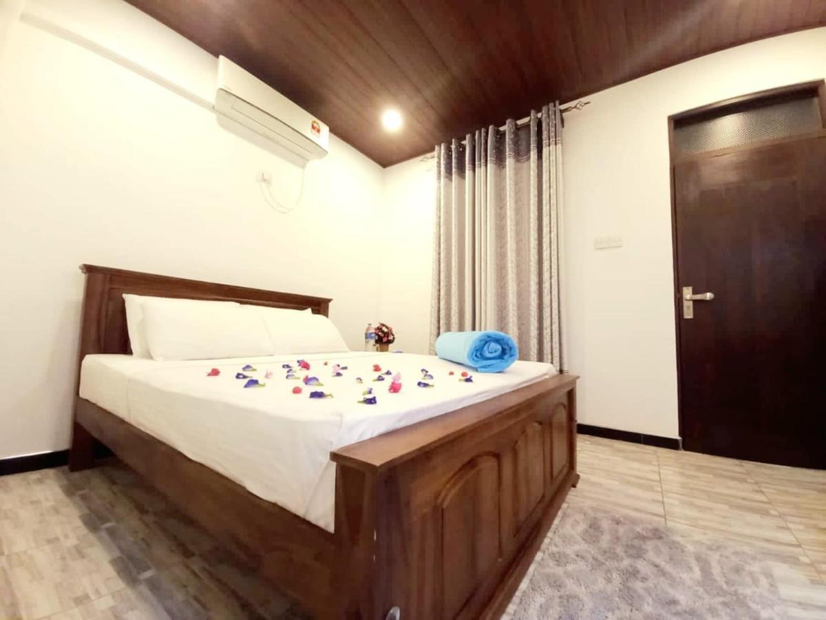 Dinu Lanka Resort Катунаяка Экстерьер фото