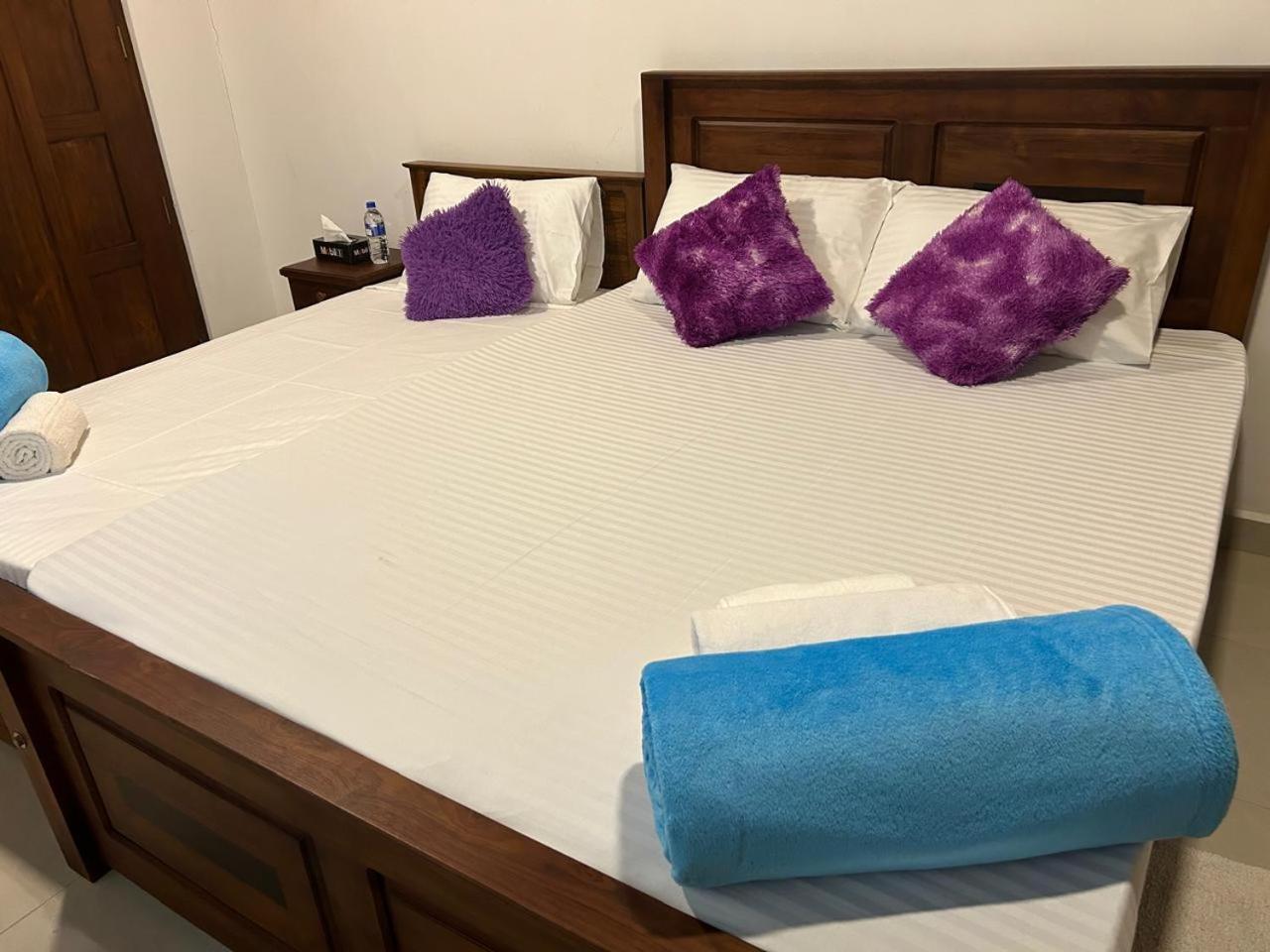 Dinu Lanka Resort Катунаяка Экстерьер фото